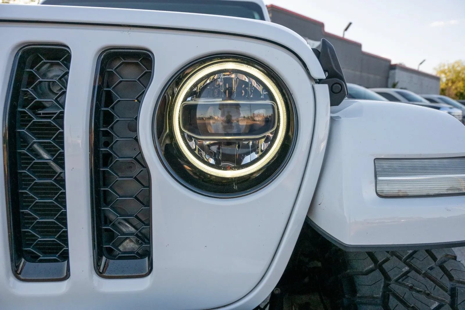 Used 2022 Jeep Gladiator Overland AWD/4WD image 11