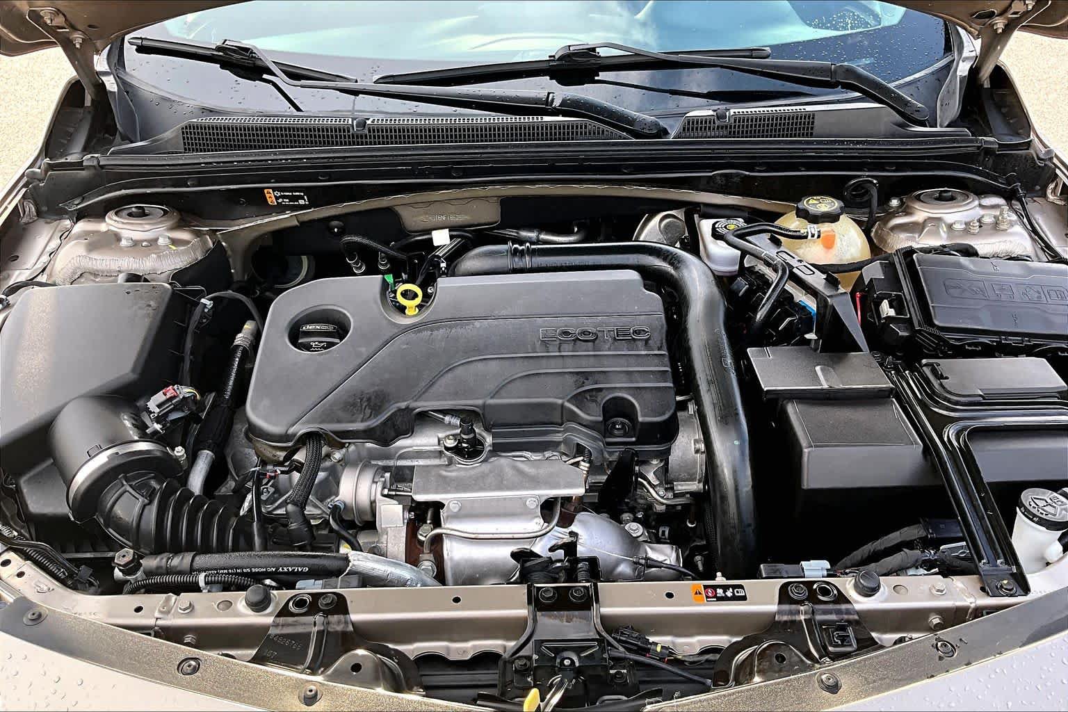 Used 2022 Chevrolet Malibu LT FWD image 32
