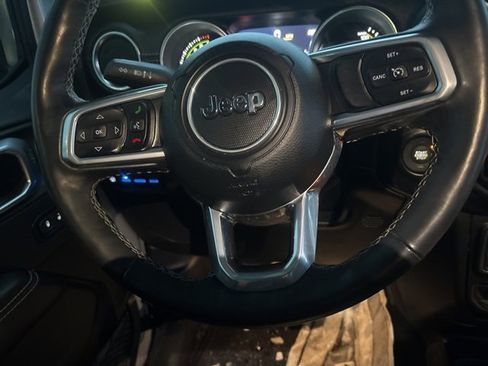 Used 2023 Jeep Wrangler Unlimited Sahara w/ Cold Weather Group image 11