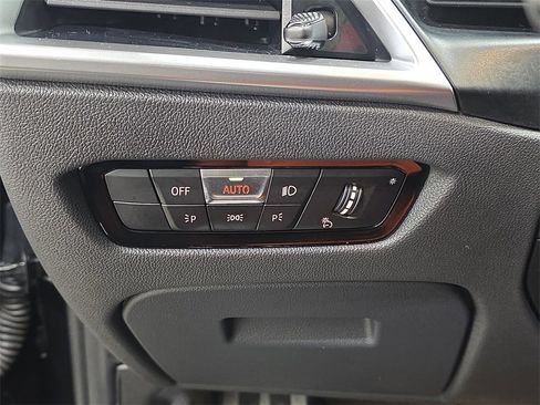 Used 2025 BMW M3 Competition w/ M Carbon Exterior Package image 26