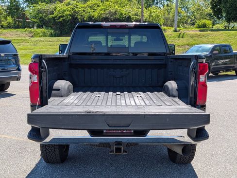 Used 2023 Chevrolet Silverado 3500 LTZ AWD/4WD image 15