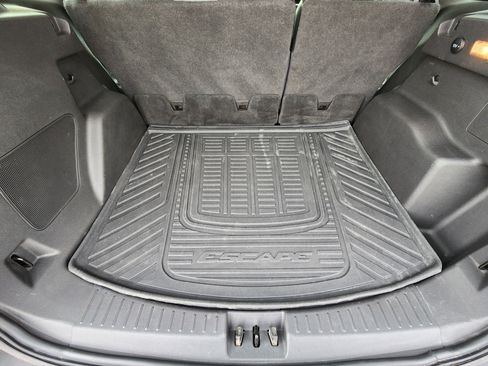 Used 2018 Ford Escape Titanium image 33