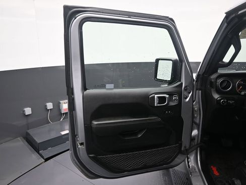 Used 2021 Jeep Wrangler Unlimited Sahara w/ Uconnect 4C Nav & Sound Group AWD/4WD image 11