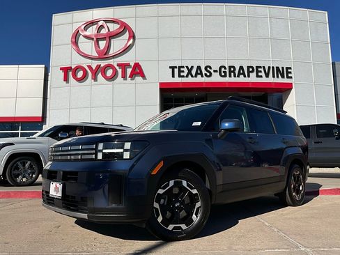 Used 2025 Hyundai Santa Fe SEL image 2