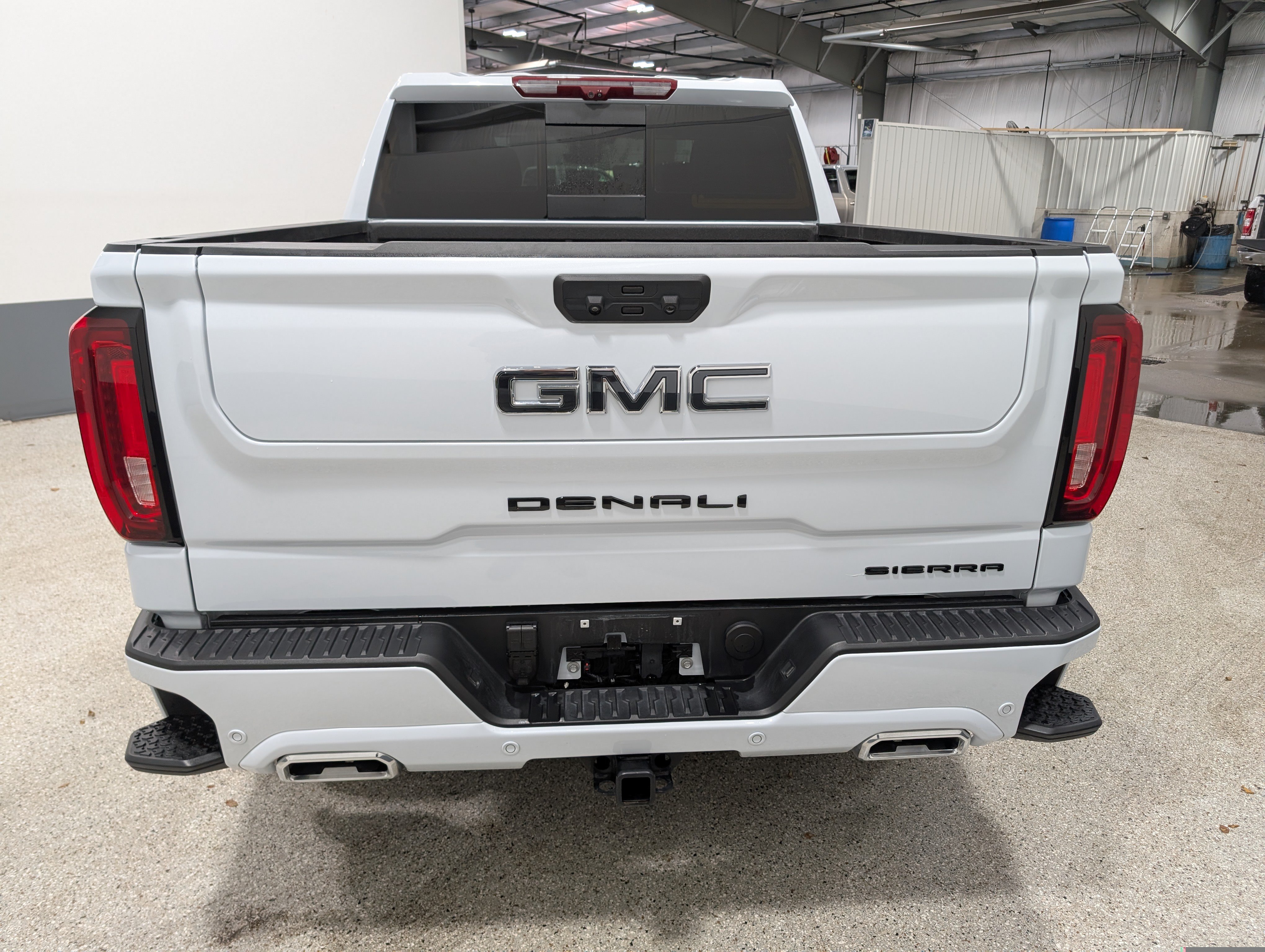 Used 2026 GMC Sierra 1500 Denali Ultimate AWD/4WD image 4