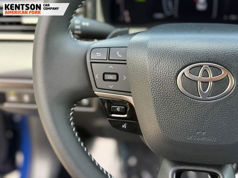 Used 2026 Toyota Camry SE FWD image 16