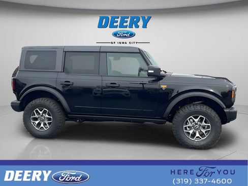 New 2025 Ford Bronco Badlands image 2