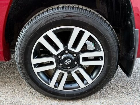 Used 2024 Toyota 4Runner Limited image 29