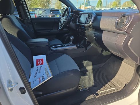 Certified 2023 Toyota Tacoma TRD Off-Road image 15