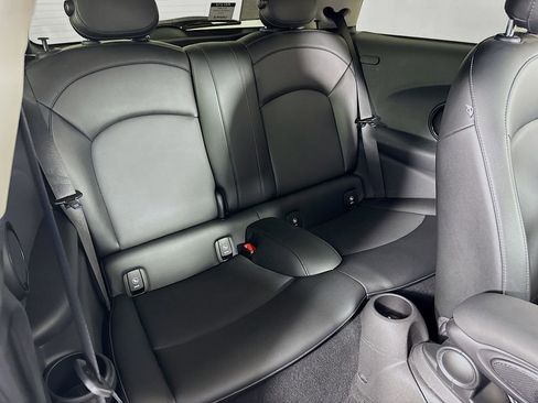 Used 2015 MINI Cooper 2-Door Hardtop image 27