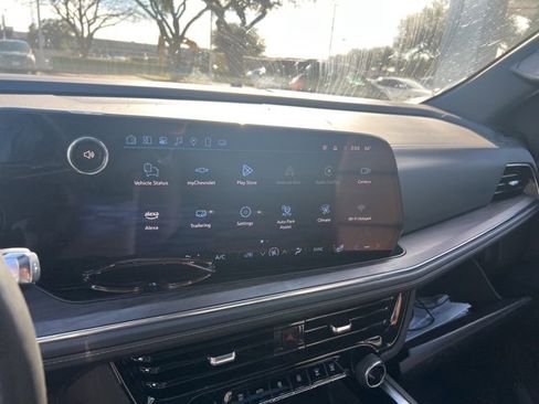 Certified 2025 Chevrolet Suburban Z71 w/ Comfort Package image 6