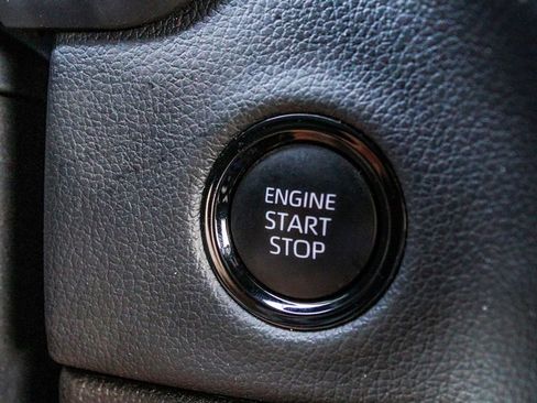 Used 2025 Toyota Tundra Limited AWD/4WD image 28