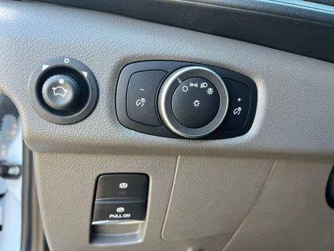 New 2024 Ford E-Transit Low Roof image 18