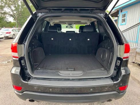 Used 2012 Jeep Grand Cherokee Laredo AWD/4WD image 24
