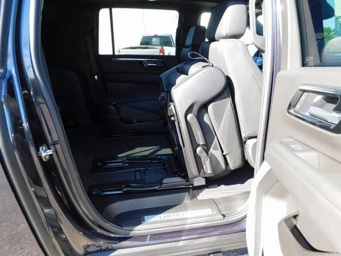 New 2026 Chevrolet Suburban Z71 w/ Comfort Package image 34