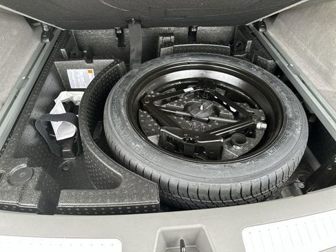 Certified 2023 Cadillac XT5 Premium Luxury w/ LPO, Floor Liner Package AWD/4WD image 30