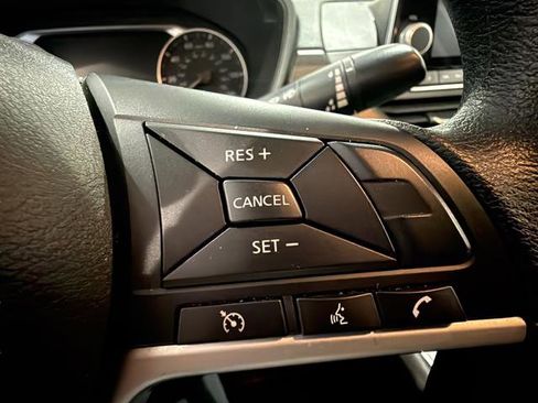 Used 2024 Nissan Altima 2.5 SV image 28