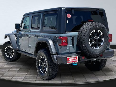 Used 2025 Jeep Wrangler Unlimited Rubicon 4xe w/ Convenience Group AWD/4WD image 19