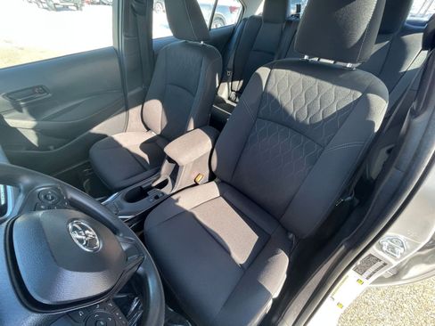Used 2025 Toyota Corolla LE image 35