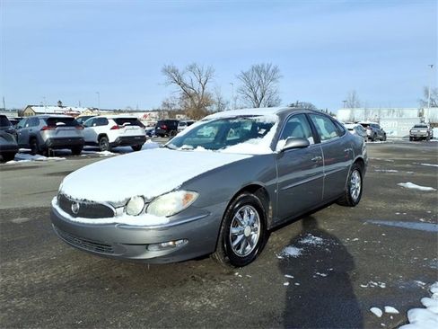 Used 2007 Buick LaCrosse CX w/ Chrome Enhancement Package image 3
