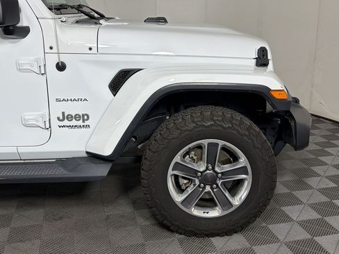 Used 2020 Jeep Wrangler Unlimited Sahara AWD/4WD image 12