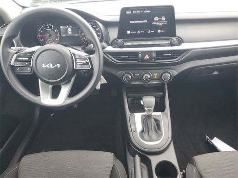 Certified 2024 Kia Forte LXS w/ LXS Technology Package image 9