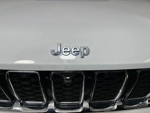 Used 2023 Jeep Grand Cherokee 4WD 4xe w/ Luxury Tech Group II image 9