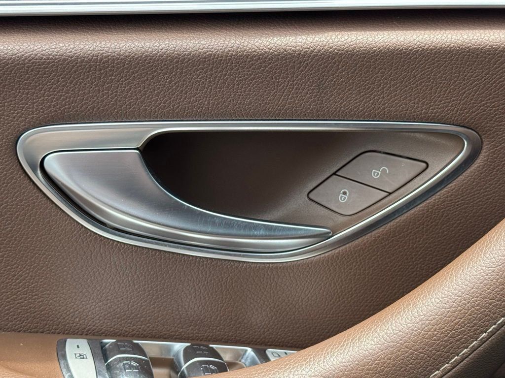 Used 2018 Mercedes-Benz E 400 4MATIC Sedan image 19