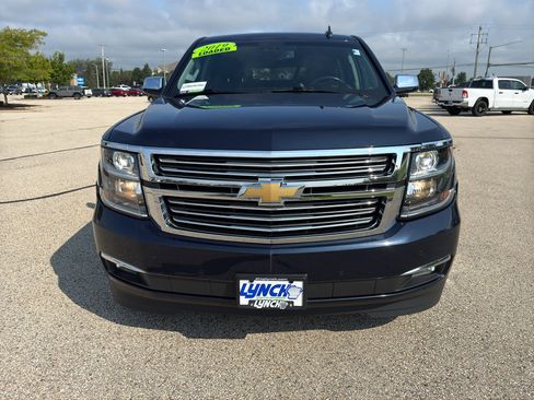 Used 2019 Chevrolet Suburban Premier AWD/4WD image 7