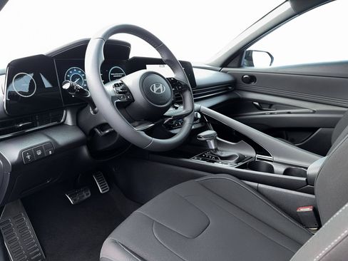 New 2026 Hyundai Elantra SEL FWD image 14