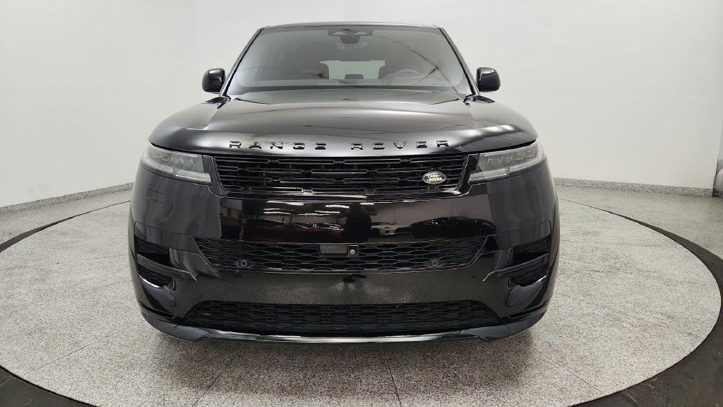 Used 2025 Land Rover Range Rover Sport Dynamic SE AWD/4WD image 9