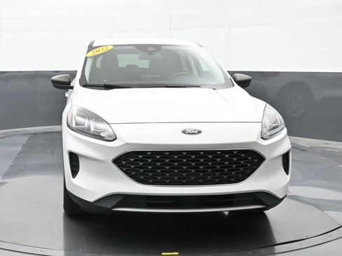 Used 2022 Ford Escape SE w/ Convenience Package image 3