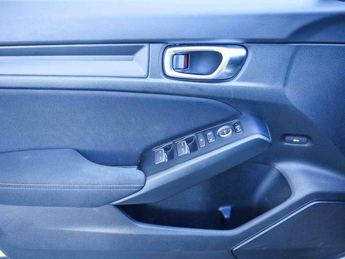 Used 2025 Honda Civic Sport image 26