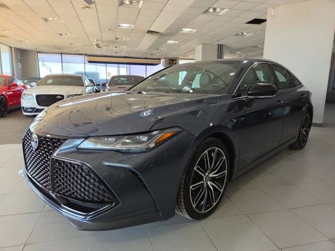 Used 2019 Toyota Avalon Touring w/ All Weather Liner Package FWD image 3