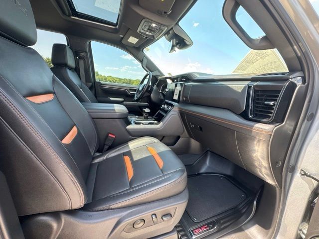 Used 2025 GMC Sierra 1500 AT4 w/ AT4 Premium Package AWD/4WD image 26