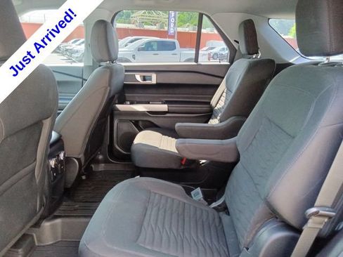 Used 2021 Ford Explorer XLT AWD/4WD image 27