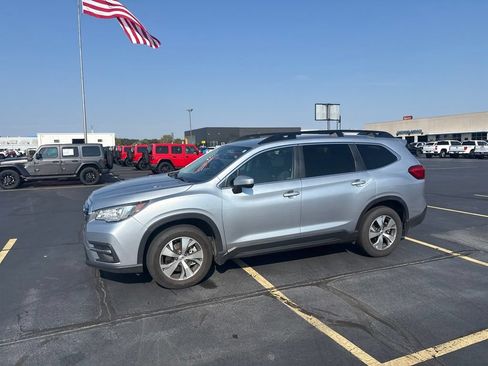 Used 2022 Subaru Ascent Premium w/ Convenience Package AWD/4WD image 3