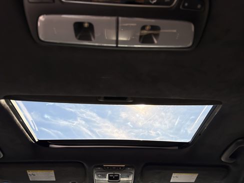 Used 2022 Kia Telluride SX w/ SX Prestige Package image 25