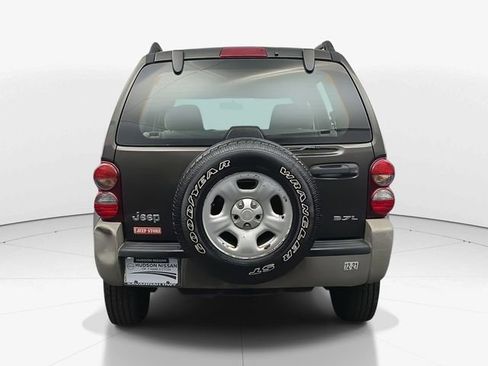 Used 2006 Jeep Liberty Sport image 9