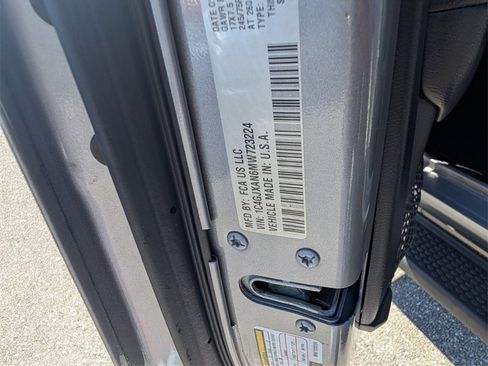 Used 2021 Jeep Wrangler Sport S image 17