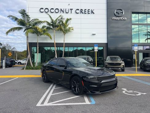 Used 2023 Dodge Charger R/T w/ Harman/Kardon Audio Group image 3