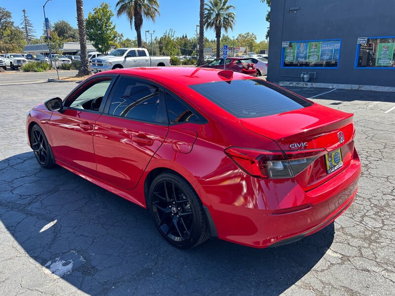 Used 2023 Honda Civic Sport image 8