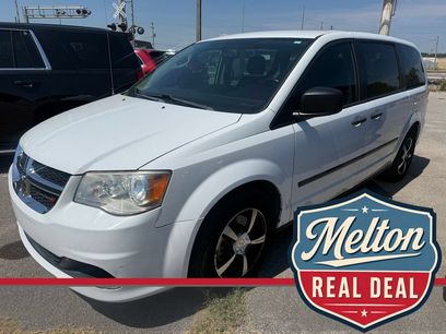 Used 2016 Dodge Grand Caravan American Value Package w/ UConnect Hands-Free Group