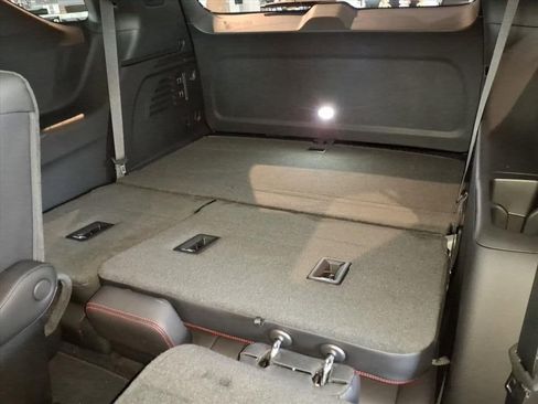 New 2026 Chevrolet Traverse RS image 9