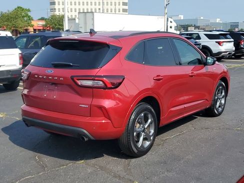 Used 2023 Ford Escape ST-Line w/ Tech Pack #1 AWD/4WD image 5