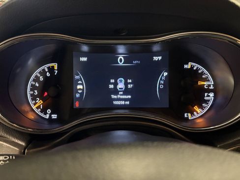 Used 2017 Jeep Grand Cherokee Altitude AWD/4WD image 44