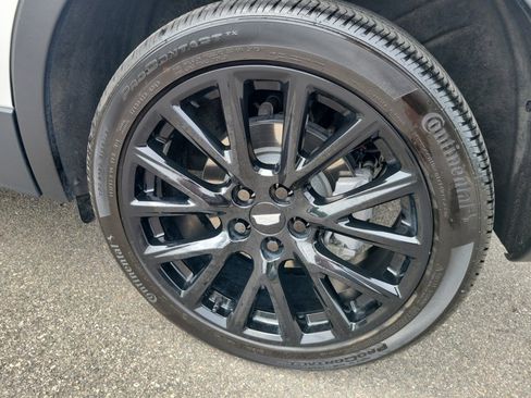 Certified 2023 Cadillac XT4 Premium Luxury AWD/4WD image 23