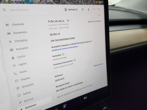 Used 2024 Tesla Model Y Long Range image 32