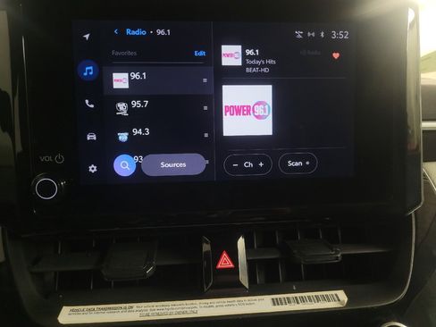 Used 2024 Toyota Corolla LE image 25