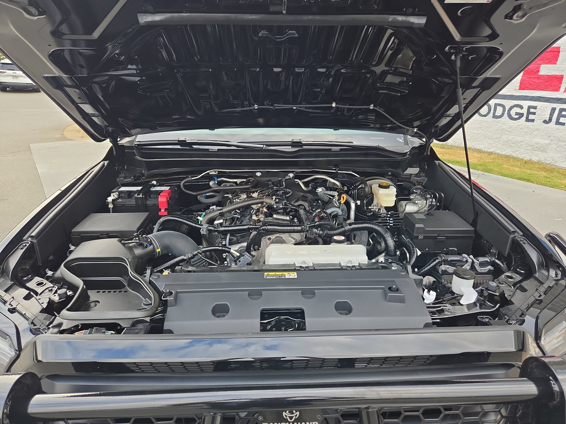Used 2026 Toyota Tacoma SR5 AWD/4WD image 19
